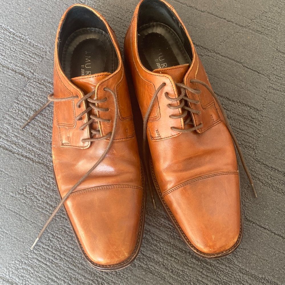Men’s dress shoes